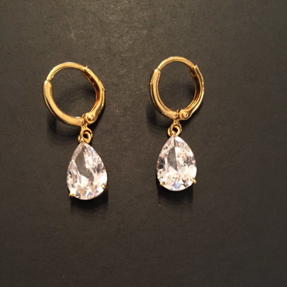 Yellow gold plated crystal earrings - Picture 1 of 4